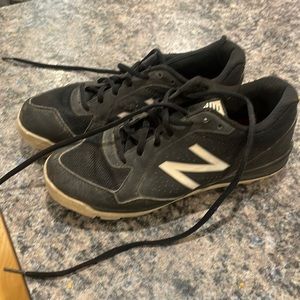 New Balance Size 4 Youth Cleats